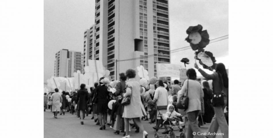 carrousel MFIDF manif mères de familles 1971